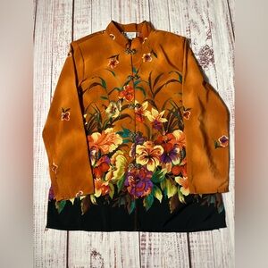 Vintage Maggie Sweet Floral Women's Tunic with metal clasps